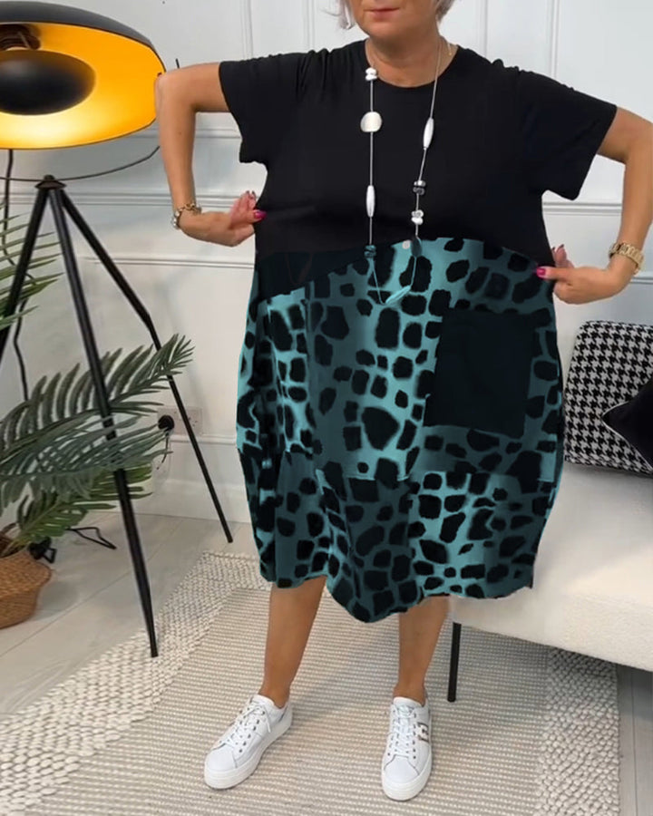 Allison - Şık Kısa Kollu Leopar Desenli Midi Elbise