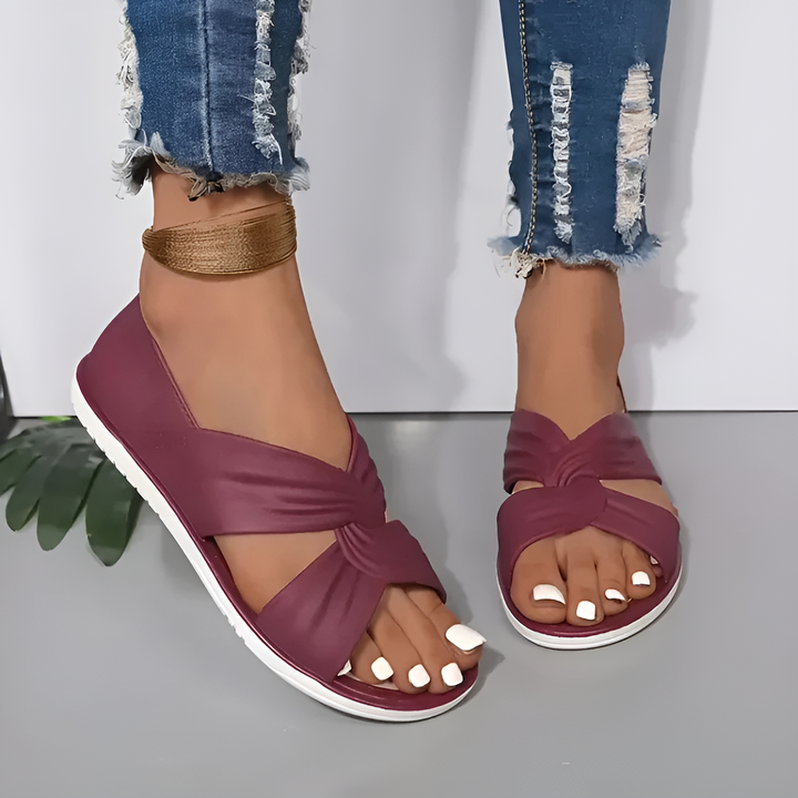 Eleanor - Papyon Detaylı Kaymaz Sandalet